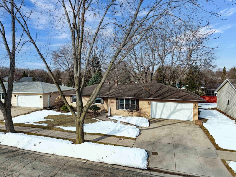 715 Sheridan St, Kaukauna, WI 54130