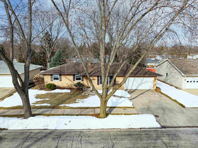 715 Sheridan St, Kaukauna, WI 54130
