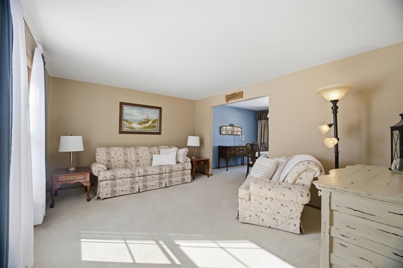 705 Goldenrod Dr, Appleton, WI 54914