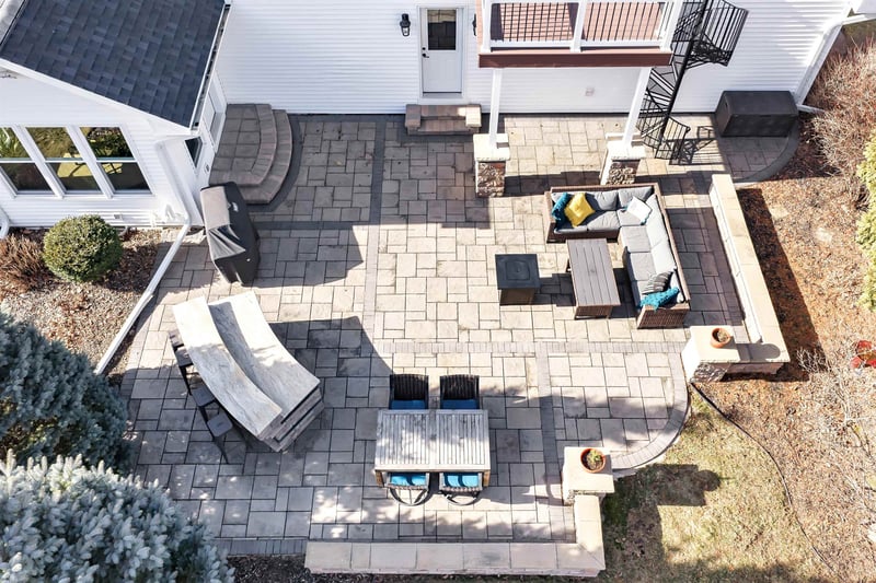 2011 Whistling Swan Cir, De Pere, WI 54151