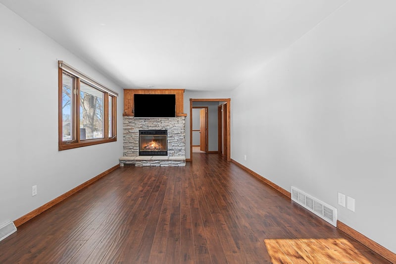 1623 Jay Ln, Green Bay, WI 54304