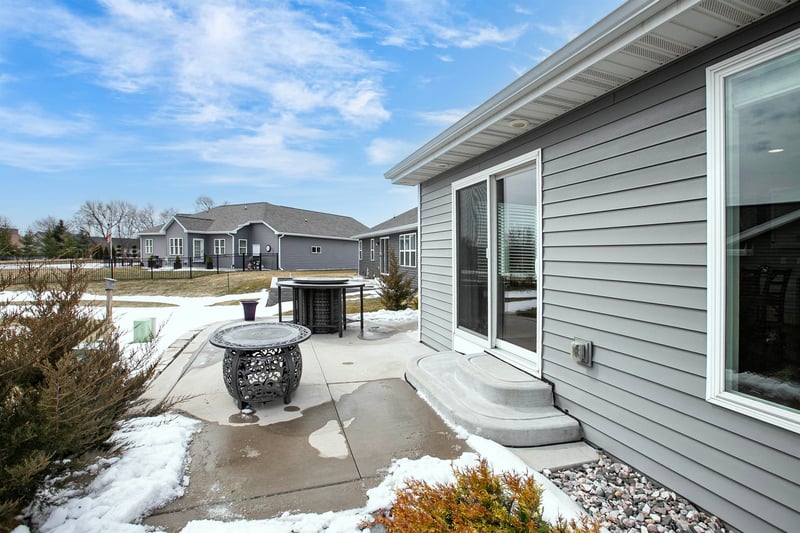 2701 Fallen Oak Dr, Appleton, WI 54913