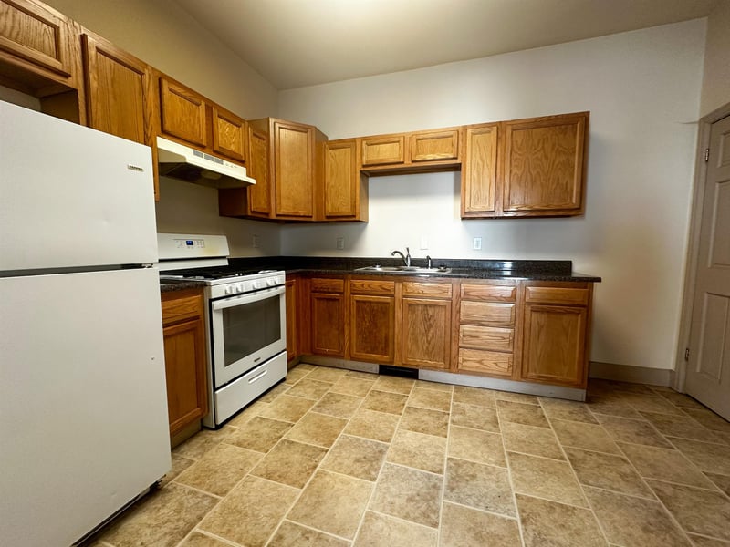 556 Jefferson St, Oshkosh, WI 54901