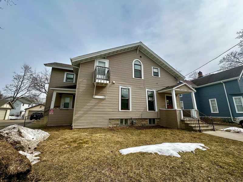 556 Jefferson St, Oshkosh, WI 54901