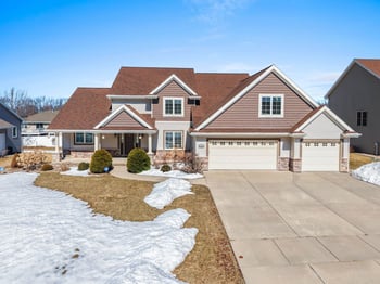 3585 Glen Abbey Dr, Green Bay, WI 54311