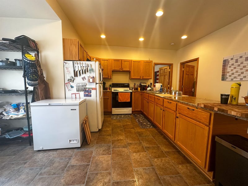 557 Mt Vernon St, Oshkosh, WI 54901