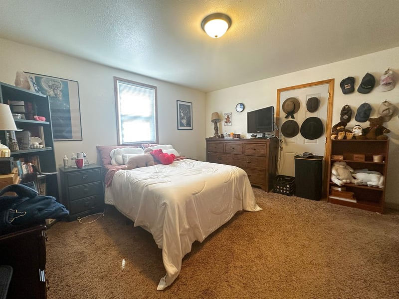 557 Mt Vernon St, Oshkosh, WI 54901