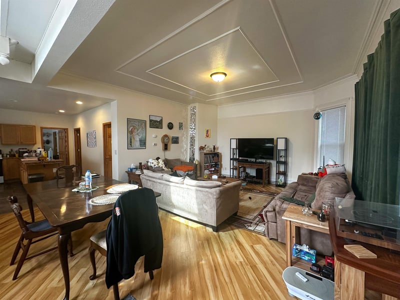 557 Mt Vernon St, Oshkosh, WI 54901