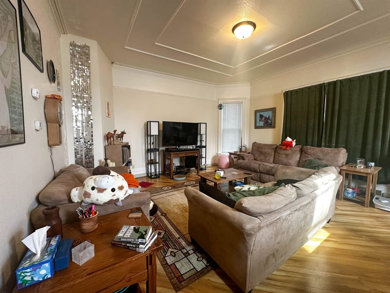 557 Mt Vernon St, Oshkosh, WI 54901