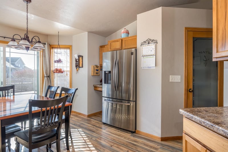 286 Goldenrod Dr, Omro, WI 54963