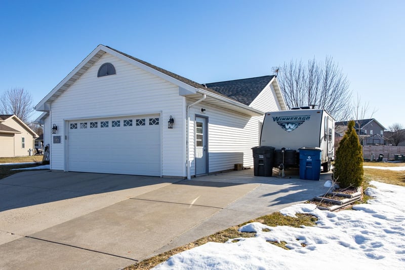 286 Goldenrod Dr, Omro, WI 54963