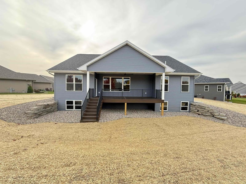 920 Clover Ct, Menasha, WI 54952