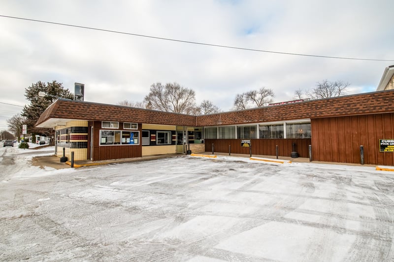1658 Main St, Green Bay, WI 54302