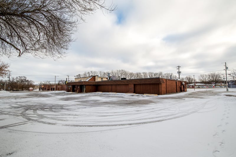 1658 Main St, Green Bay, WI 54302