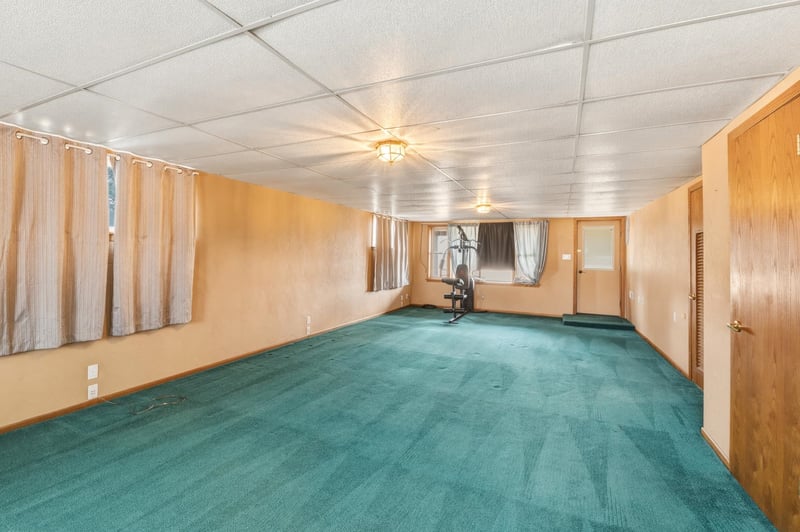 3450 Mid Valley Dr, De Pere, WI 54115