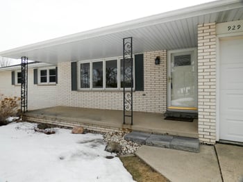 929 Marvelle Ln, Green Bay, WI 54304-4430