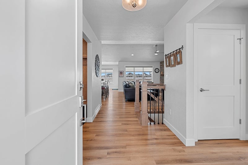 2555 Willow Ct, Green Bay, WI 54311-1203