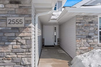 2555 Willow Ct, Green Bay, WI 54311-1203