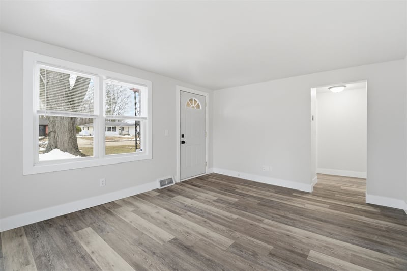 133 Peckham St, Neenah, WI 54956
