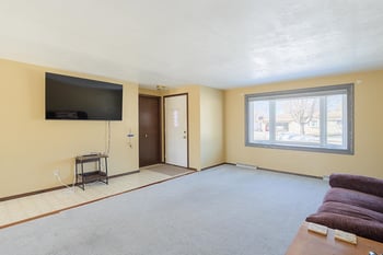 1569 Orchid Ln, Green Bay, WI 54313