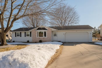 1569 Orchid Ln, Green Bay, WI 54313