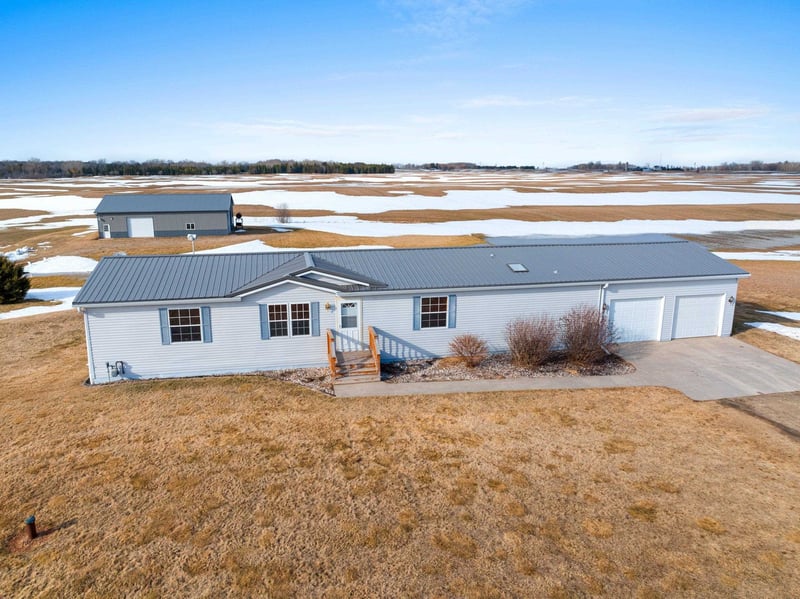 E3512 Krok Rd, Kewaunee, WI 54217