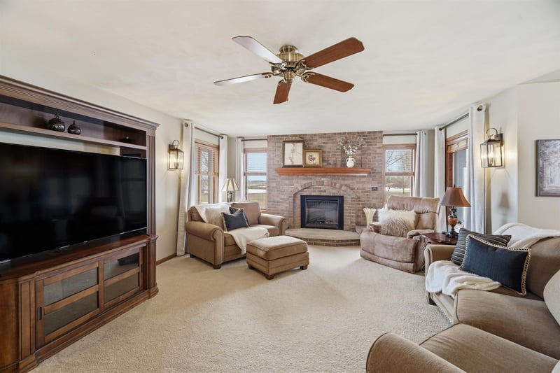 N3893 Vanden Bosch Rd, Kaukauna, WI 54130