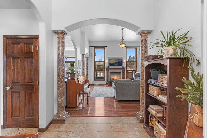 3405 Hawk Ridge Trl, Green Bay, WI 54313