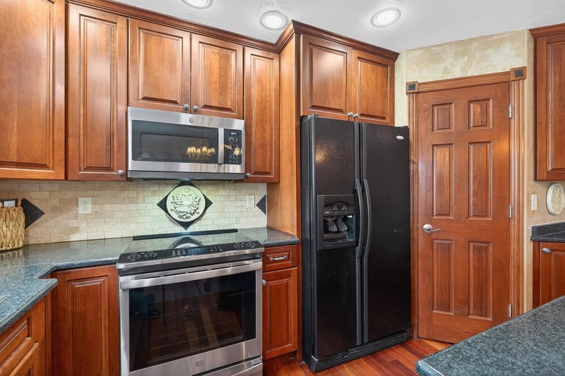 2718 Independence Ct, Appleton, WI 54914