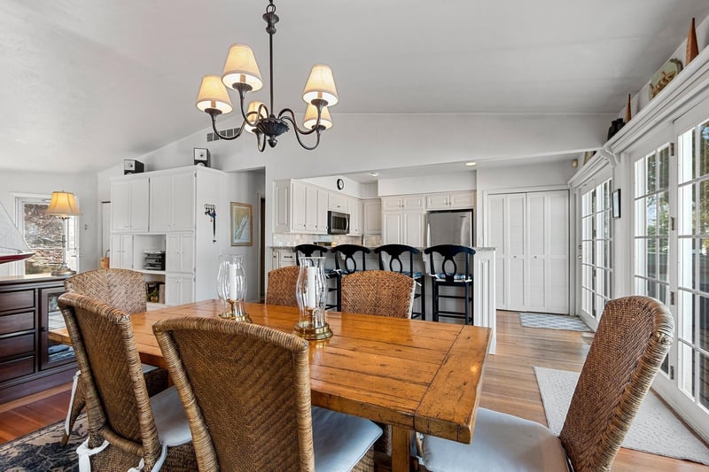 5141 Edgewater Beach Rd, Green Bay, WI 54311-9731