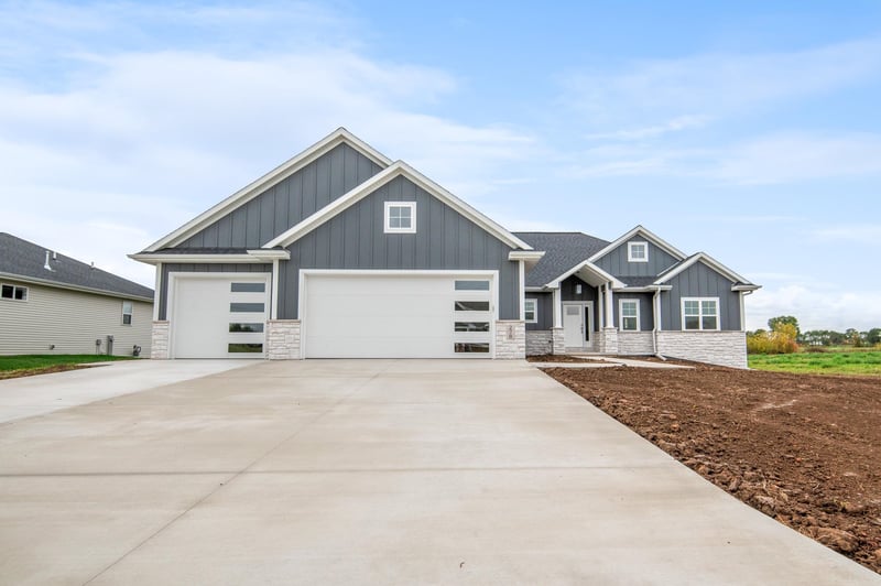 278 Kerrigan Dr, Wrightstown, WI 54180