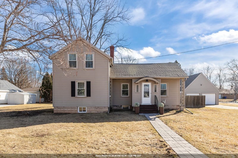 1830 Oneida St, Appleton, WI 54915