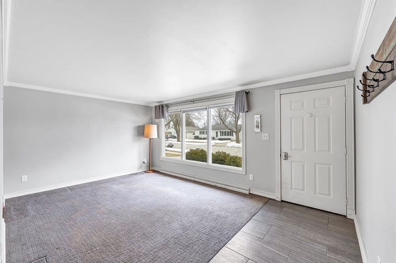 1604 Walls St, Green Bay, WI 54304-3224