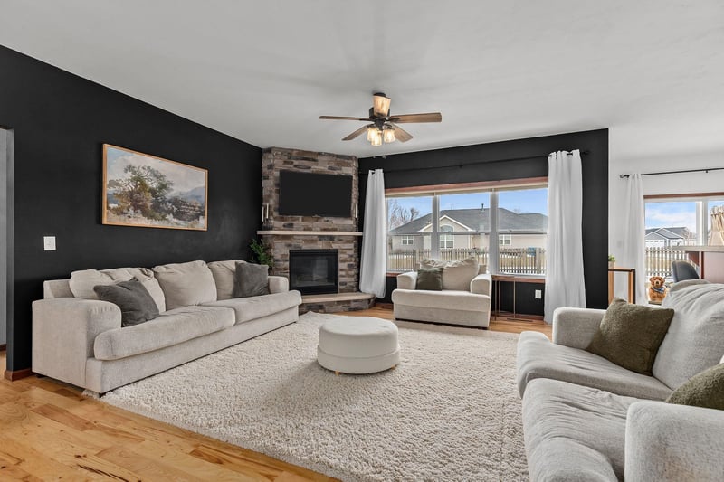 4326 Appleview Dr, Appleton, WI 54913