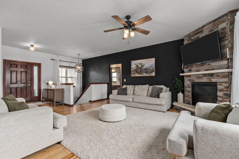 4326 Appleview Dr, Appleton, WI 54913