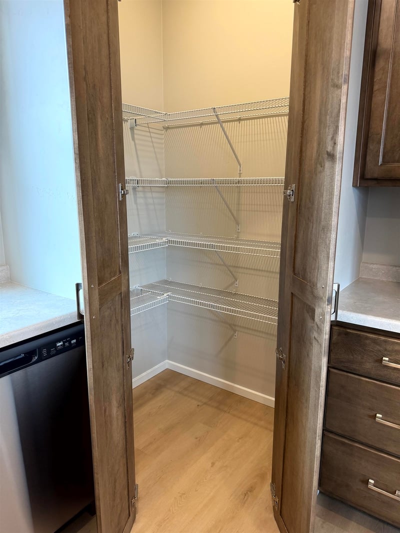 940 Enclave Ct, De Pere, WI 54115