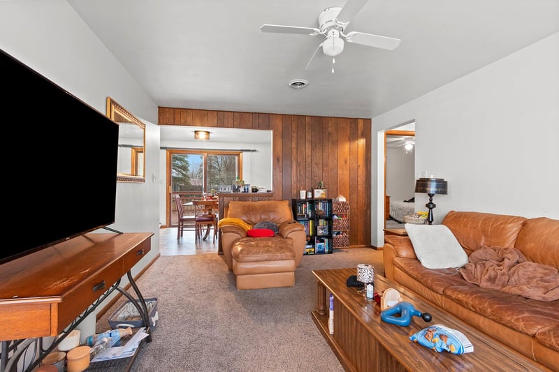 1376 Kellogg St, Green Bay, WI 54303