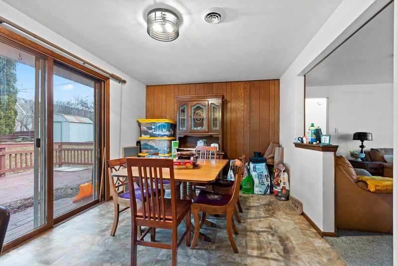 1376 Kellogg St, Green Bay, WI 54303