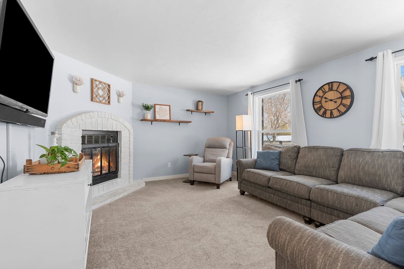 3089 Ferndale Dr, Green Bay, WI 54313-1304