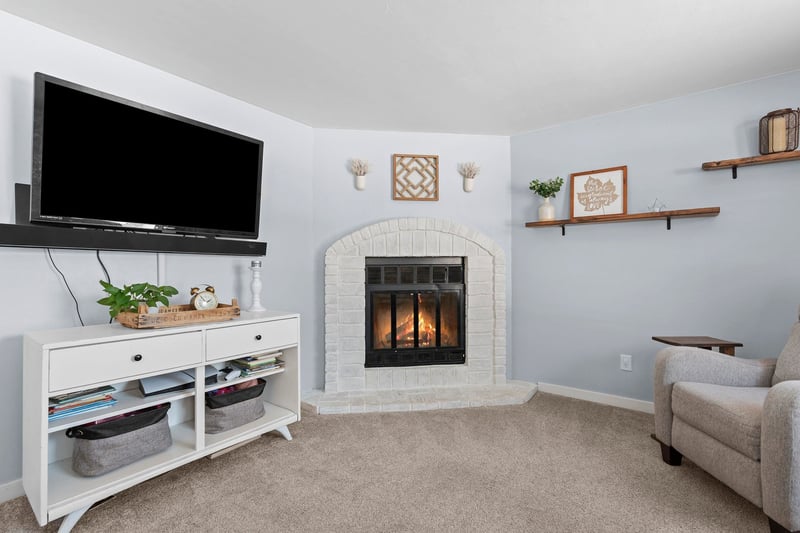 3089 Ferndale Dr, Green Bay, WI 54313-1304