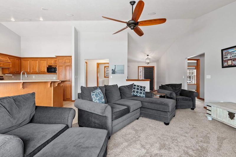 3950 Agatha Christie Ave, De Pere, WI 54115