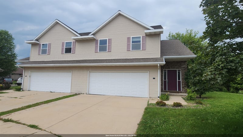 715 Edge Point Ct #2, De Pere, WI 54115
