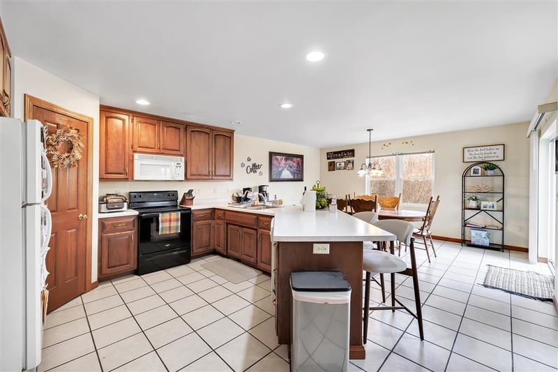 715 Edge Point Ct #2, De Pere, WI 54115