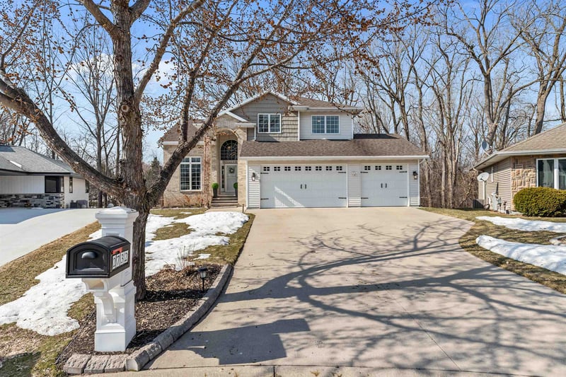 2732 Independence Ct, Appleton, WI 54914-6439