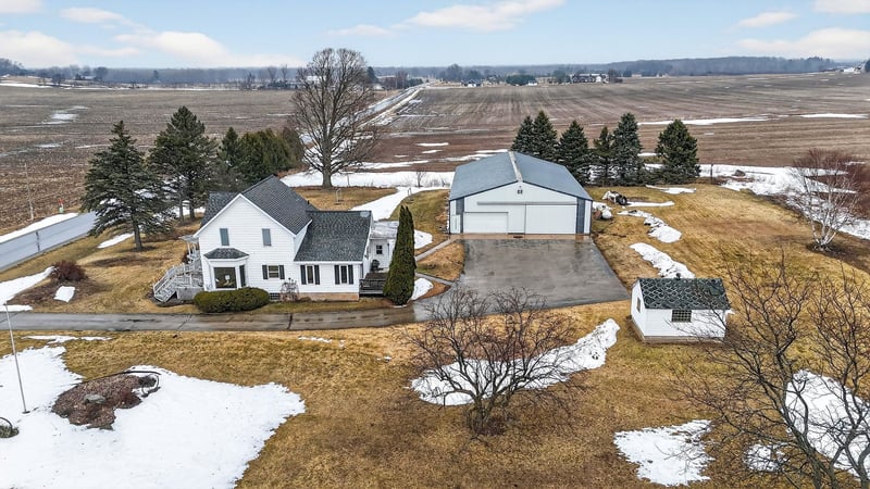 N5358 Herman Rd, Shiocton, WI 54170