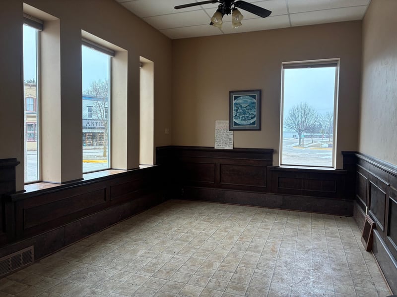 2038 Railroad St, New Holstein, WI 53061