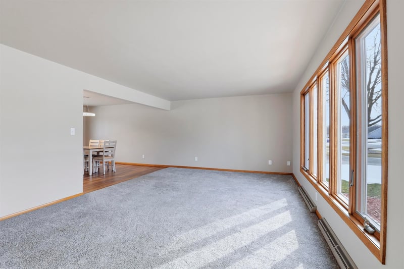 1894 Susan Ave, Neenah, WI 54956