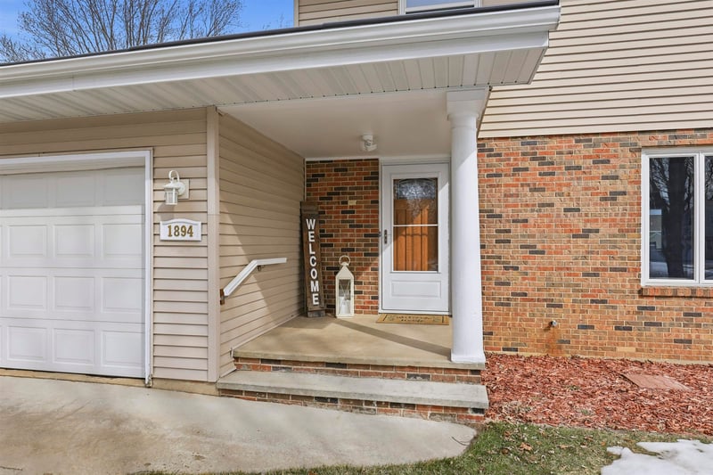 1894 Susan Ave, Neenah, WI 54956