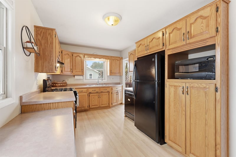 1779 Badger St, Green Bay, WI 54303