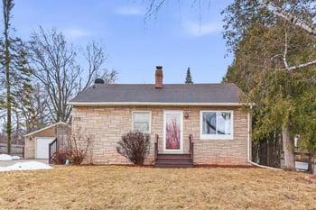 1779 Badger St, Green Bay, WI 54303